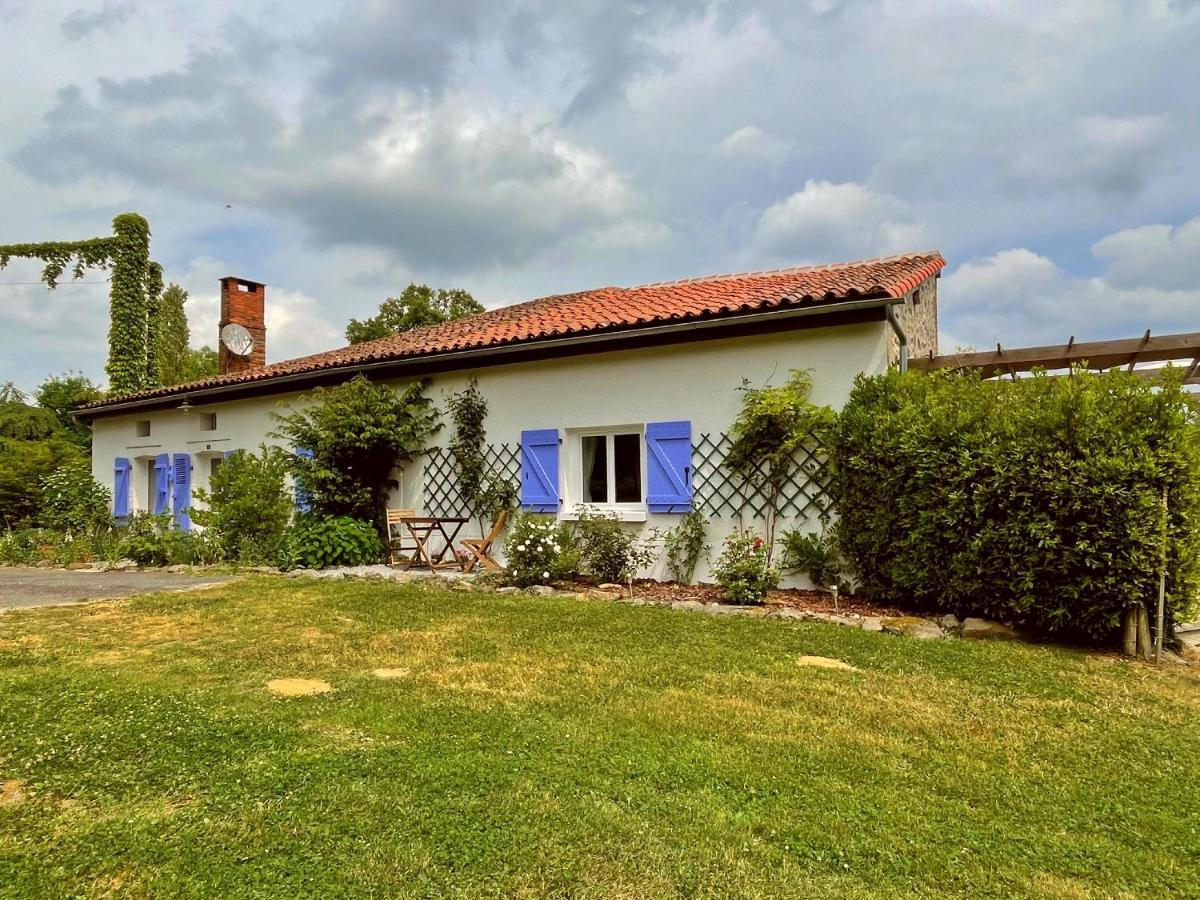Champs Chevrier Villa Mezieres-sur-Issoire Exterior photo